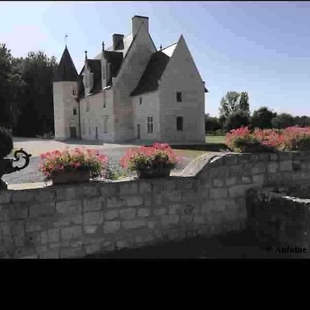Manoir De Chandoiseau Les-Trois-Moutiers 외부 사진
